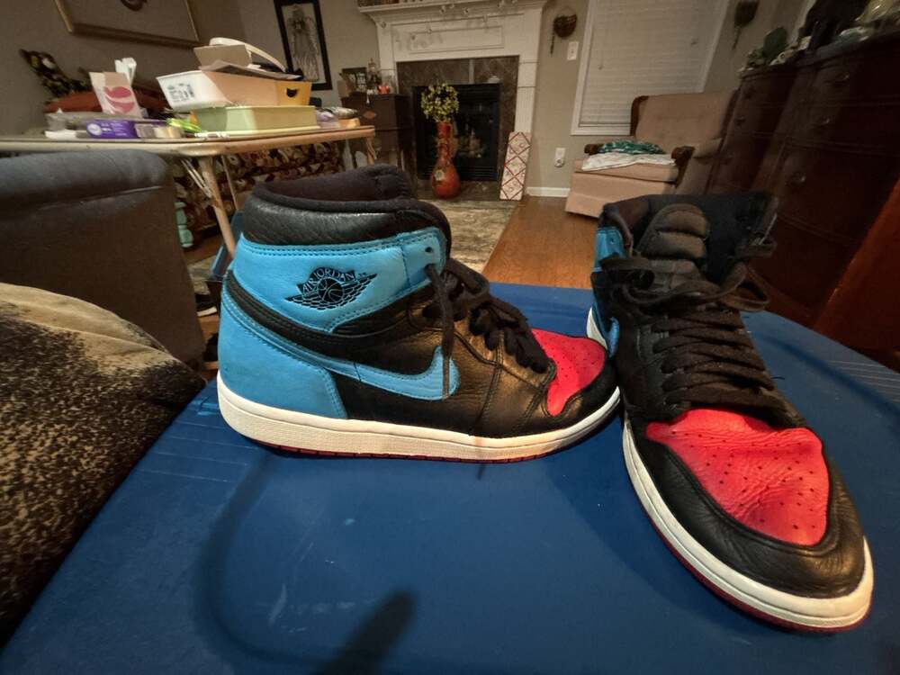 Nike Air Jordan 1 Retro High OG 'UNC to Chicago' Size 12